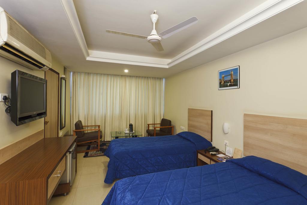 Hotel Pearl Kolhapur1 Room photo