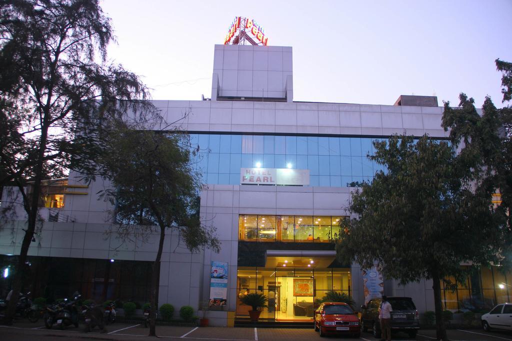 Hotel Pearl Kolhapur1 Exterior photo